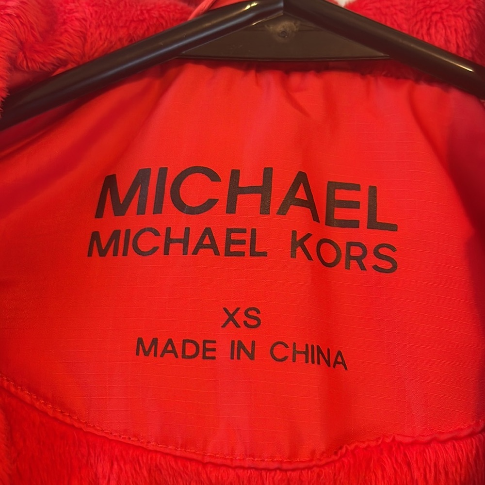 Red Jacket. - Picture 2 of 2